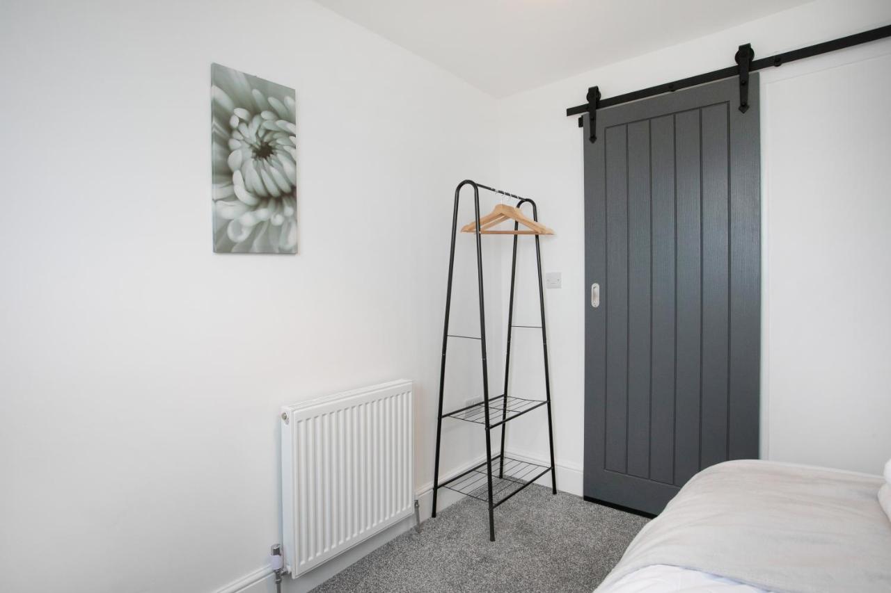 Villa Cudworth House, Barnsley For Contractors & Families, Free Parking, High Speed Wifi Etc Esterno foto