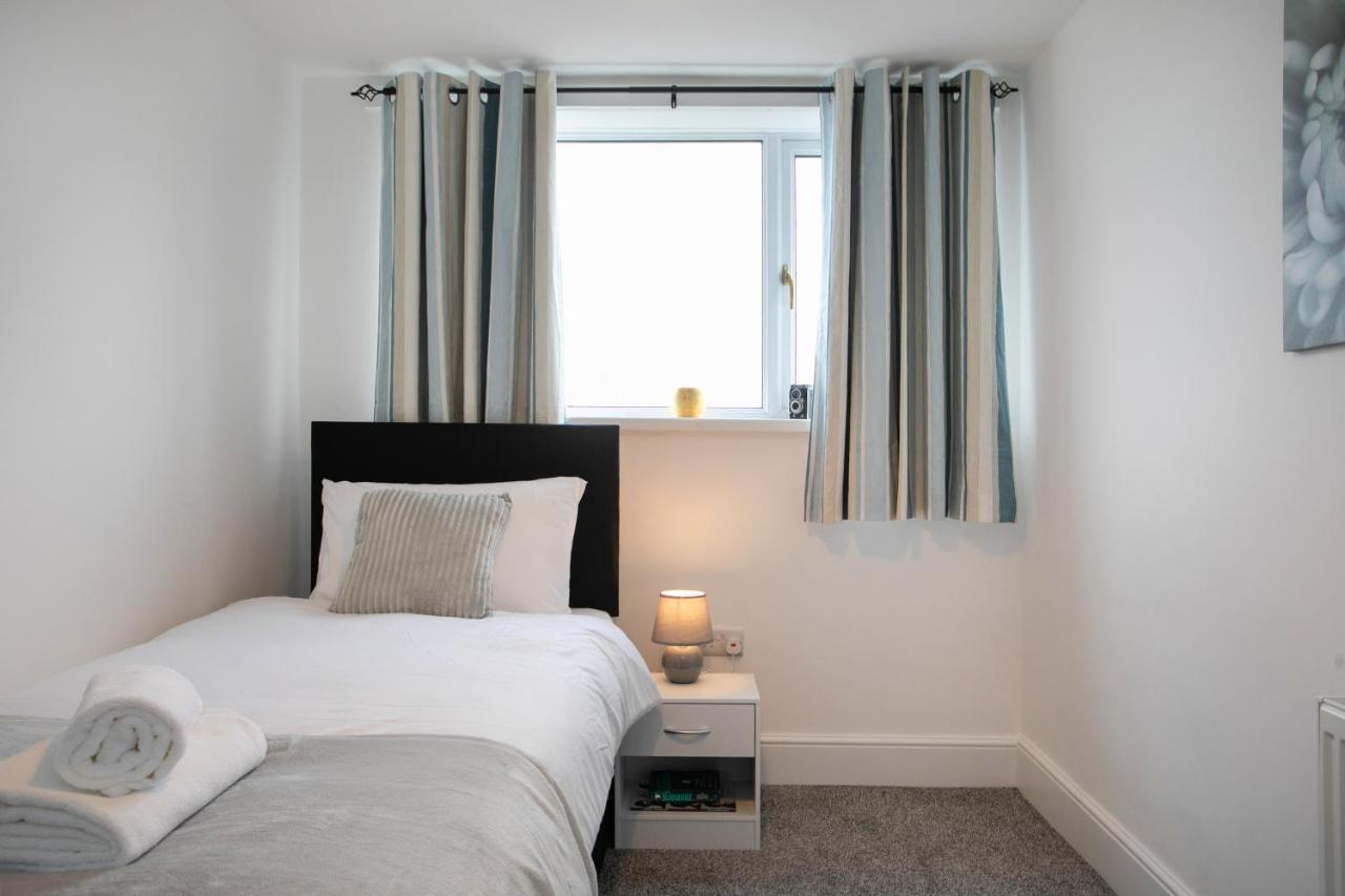 Villa Cudworth House, Barnsley For Contractors & Families, Free Parking, High Speed Wifi Etc Esterno foto