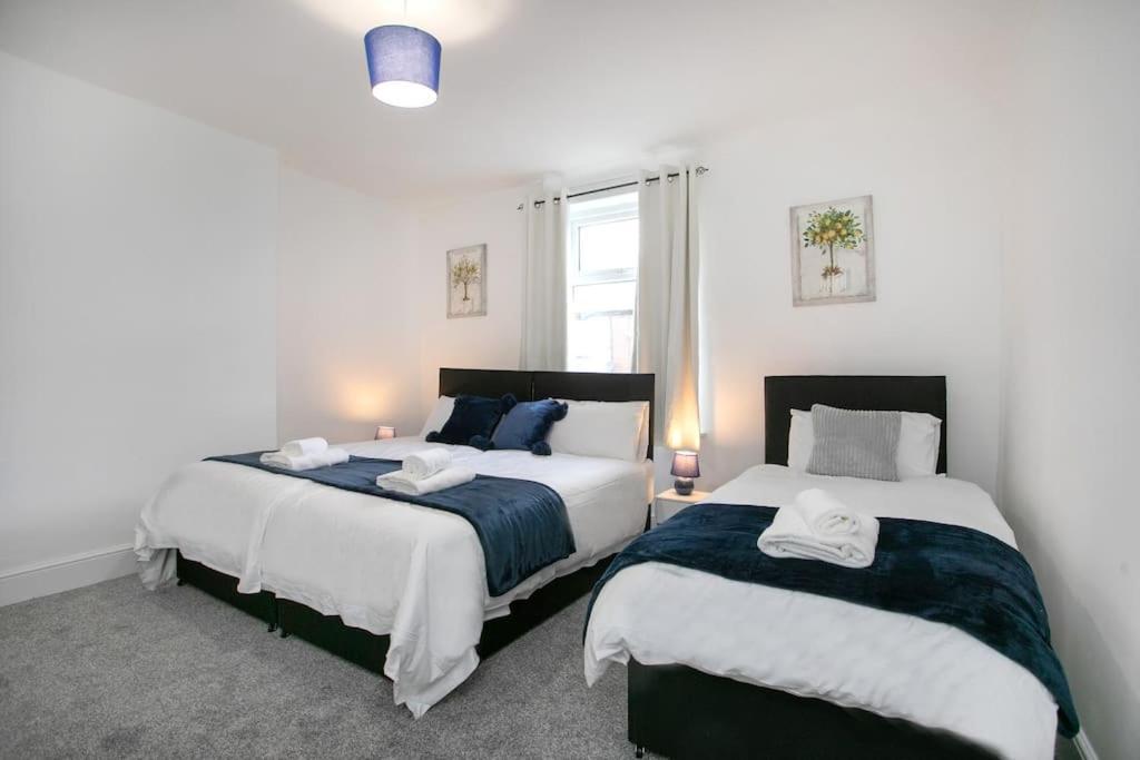 Villa Cudworth House, Barnsley For Contractors & Families, Free Parking, High Speed Wifi Etc Esterno foto