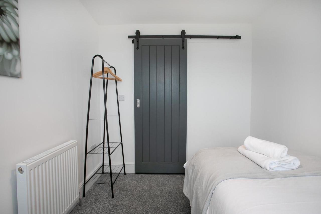 Villa Cudworth House, Barnsley For Contractors & Families, Free Parking, High Speed Wifi Etc Esterno foto