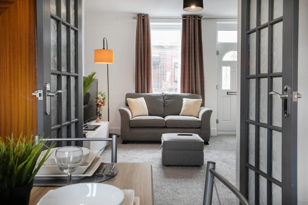 Villa Cudworth House, Barnsley For Contractors & Families, Free Parking, High Speed Wifi Etc Esterno foto