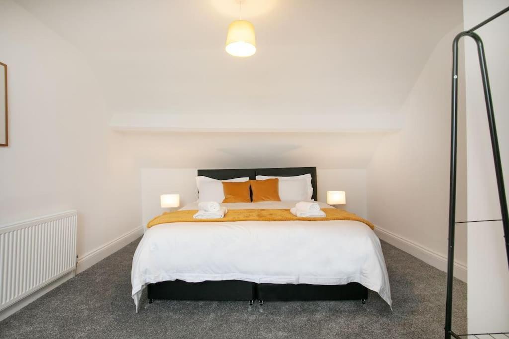 Villa Cudworth House, Barnsley For Contractors & Families, Free Parking, High Speed Wifi Etc Esterno foto