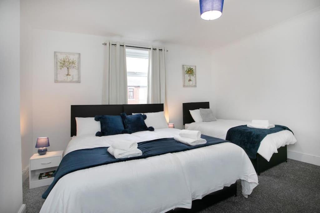 Villa Cudworth House, Barnsley For Contractors & Families, Free Parking, High Speed Wifi Etc Esterno foto