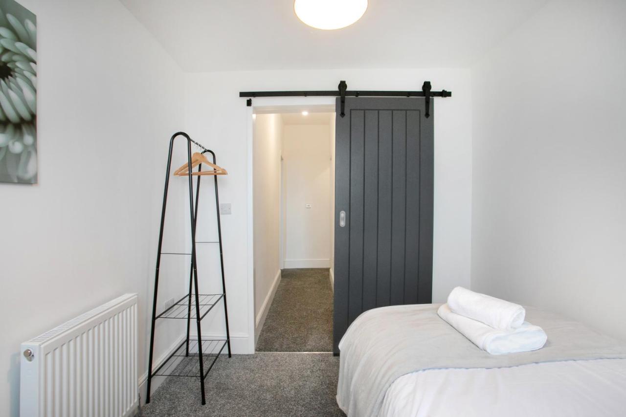 Villa Cudworth House, Barnsley For Contractors & Families, Free Parking, High Speed Wifi Etc Esterno foto